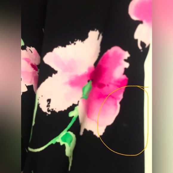 ST JOHN Stretchy Silk Floral Sleeveless Top - Picture 5 of 7